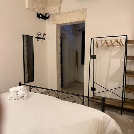 Le Pietre Apartment